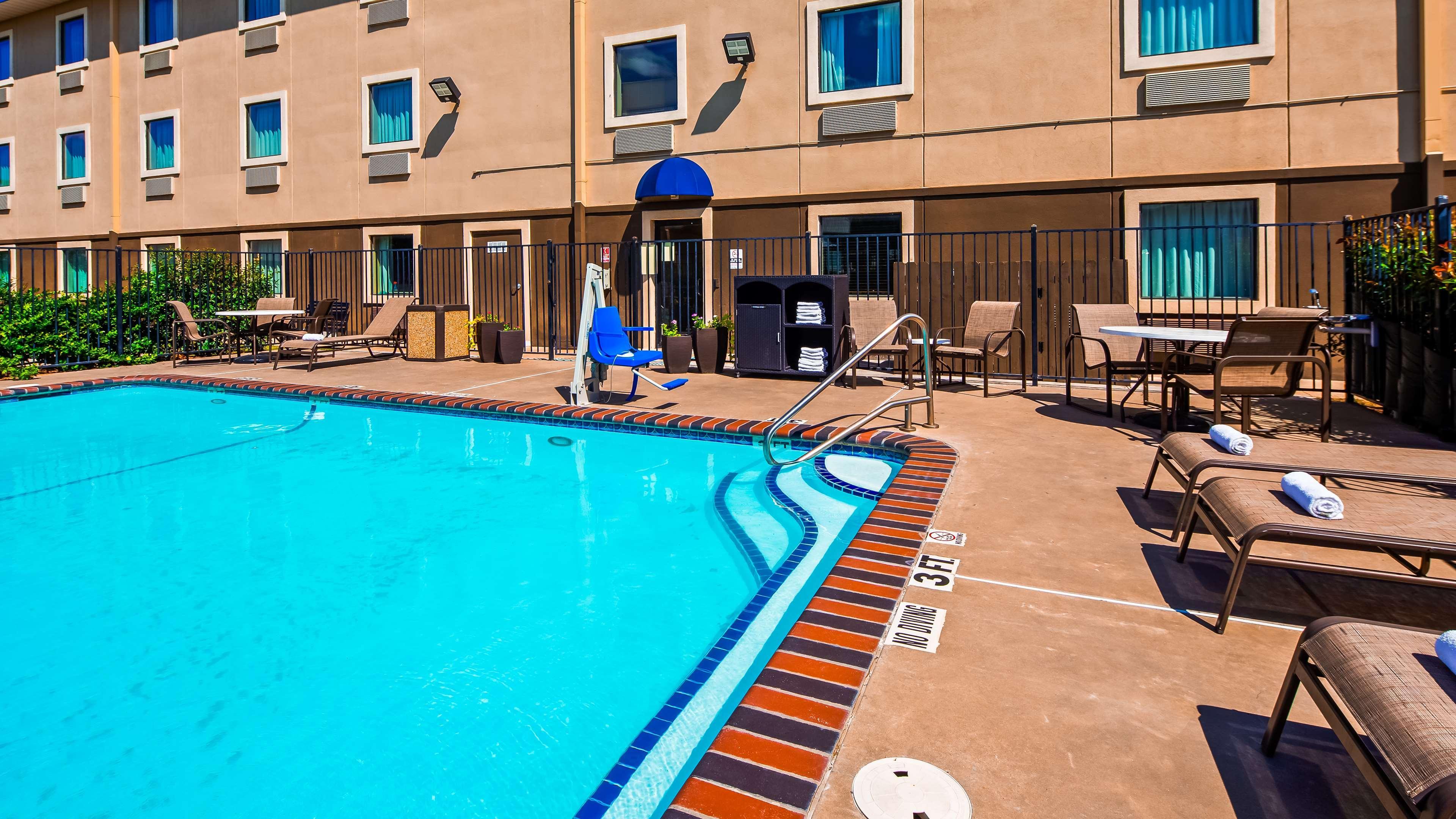 Best Western PLUS University Inn&Suites Wichita Falls Exterior foto