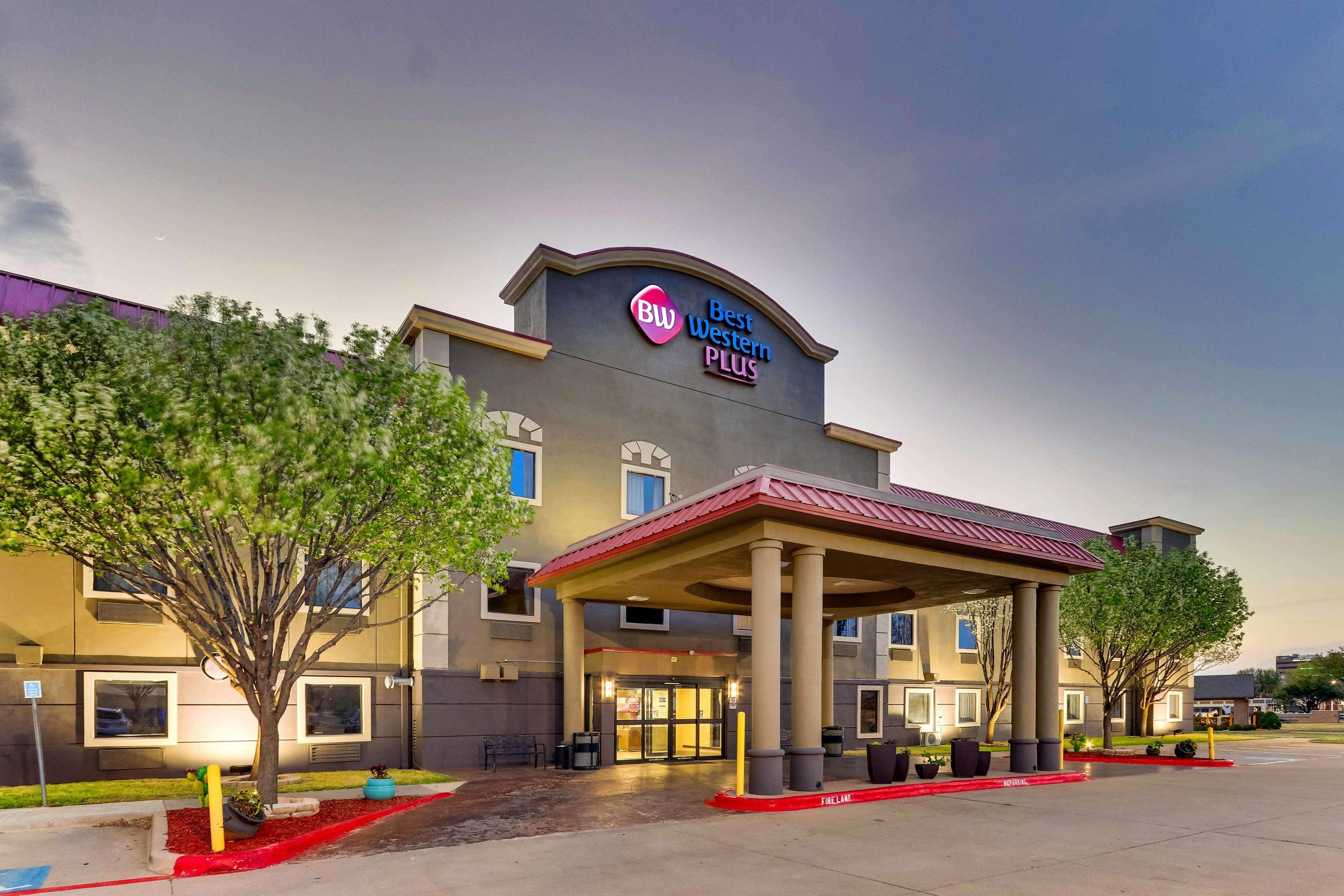 Best Western PLUS University Inn&Suites Wichita Falls Exterior foto